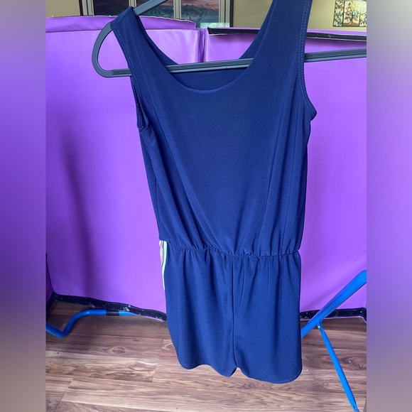 Cheryl Kids navy romper with a red and white stripe down side. size 10 EUC - Picture 4 of 5